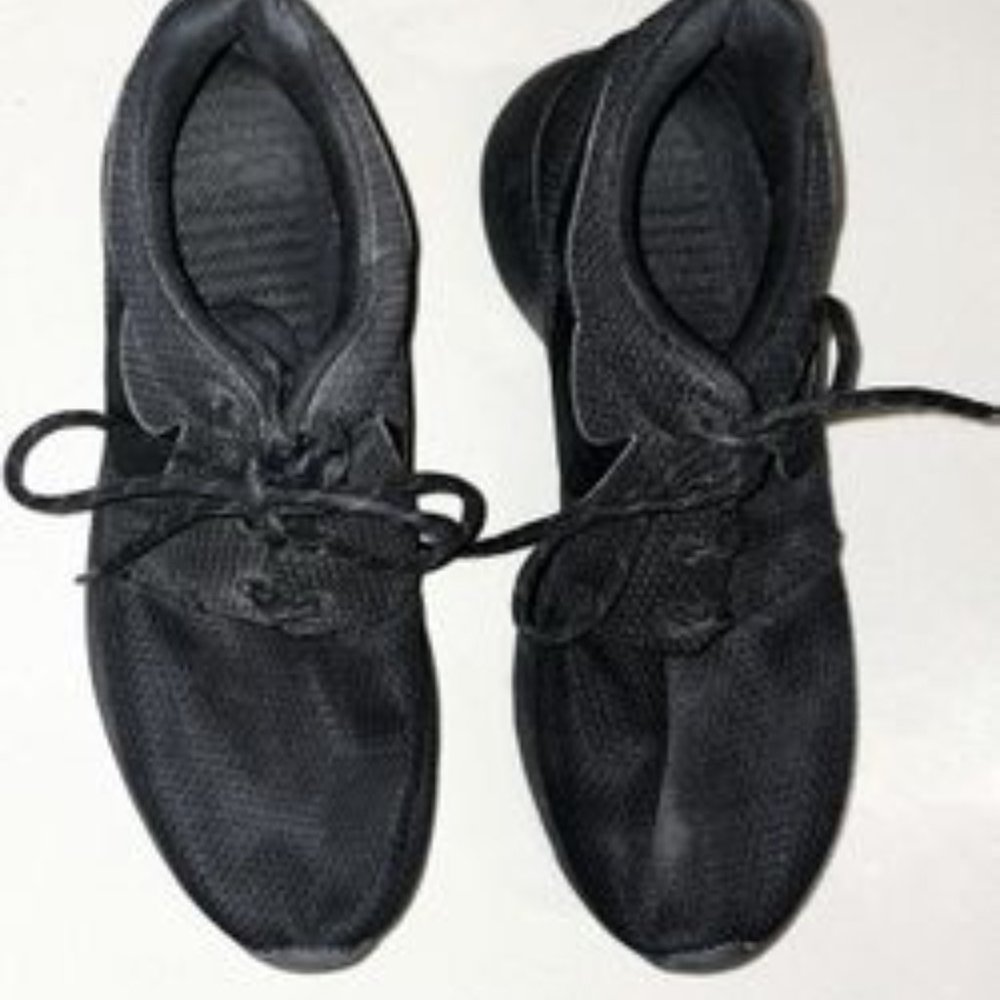 Nike Roche - Picture 3 of 3